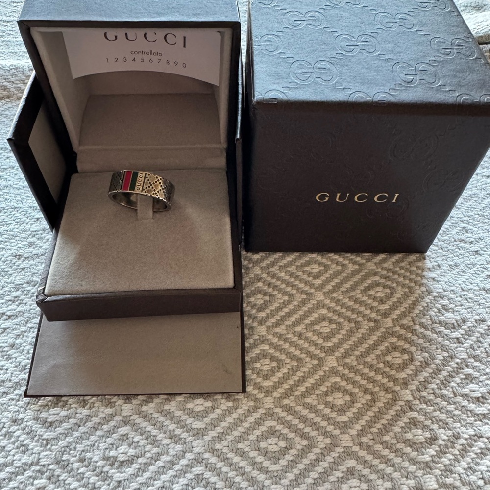 Gucci Silver Ring with Red and Green Details .925